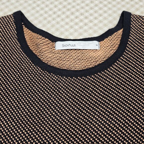 Skovhuus Danish Designer Vibrant Striped Knit Short Sleeve Stylish Sweater Dress - Picture 4 of 13